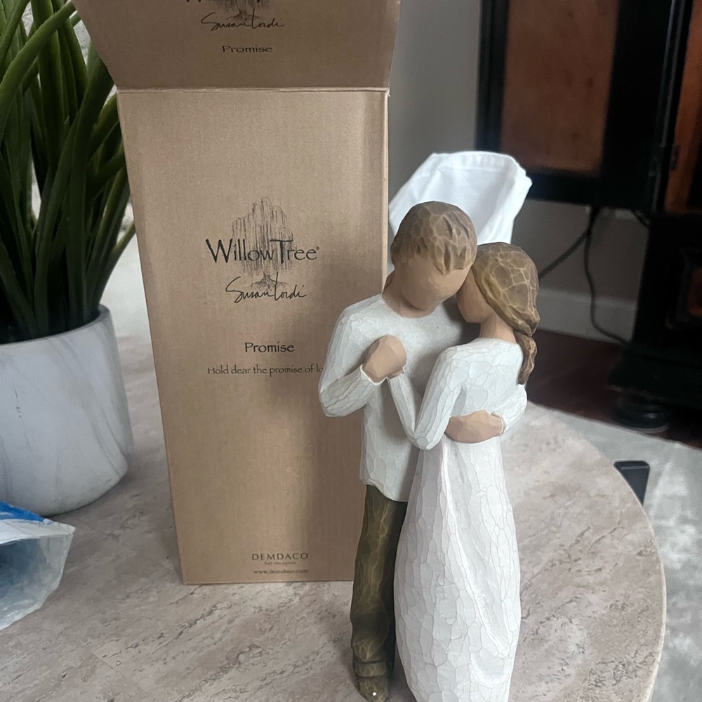 Willow tree angels “promise”